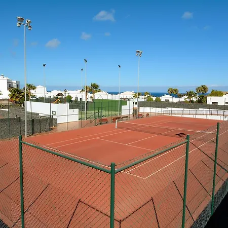 Neptuno Share Pool Costa Teguise Teguise (Lanzarote)