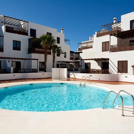 Neptuno Share Pool Costa Teguise Apartment