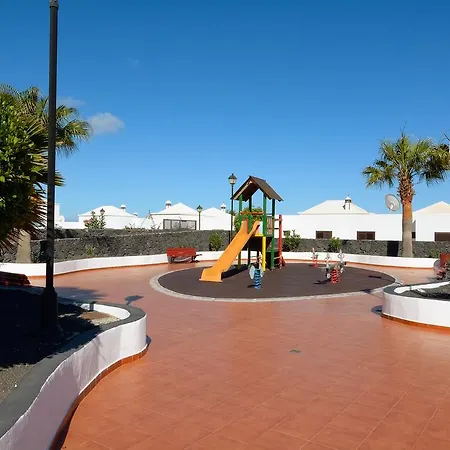 Neptuno Share Pool Costa Teguise Teguise (Lanzarote)