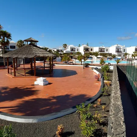 Neptuno Share Pool Costa Teguise